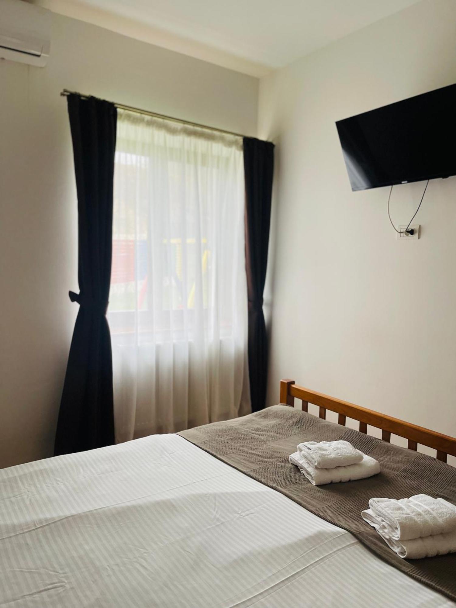 Domeniul Bondarelului Hotel Ocolisu Mic Екстериор снимка