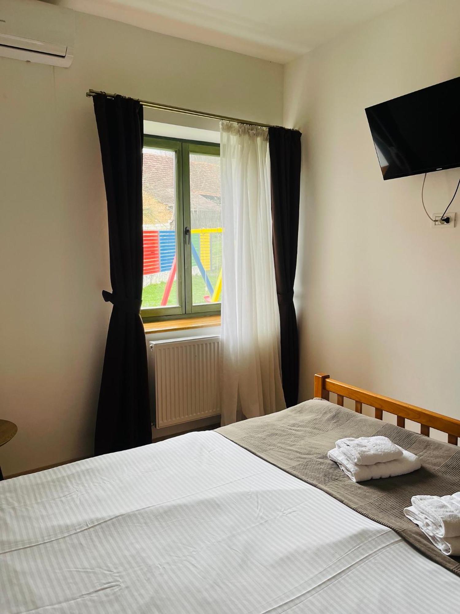 Domeniul Bondarelului Hotel Ocolisu Mic Екстериор снимка