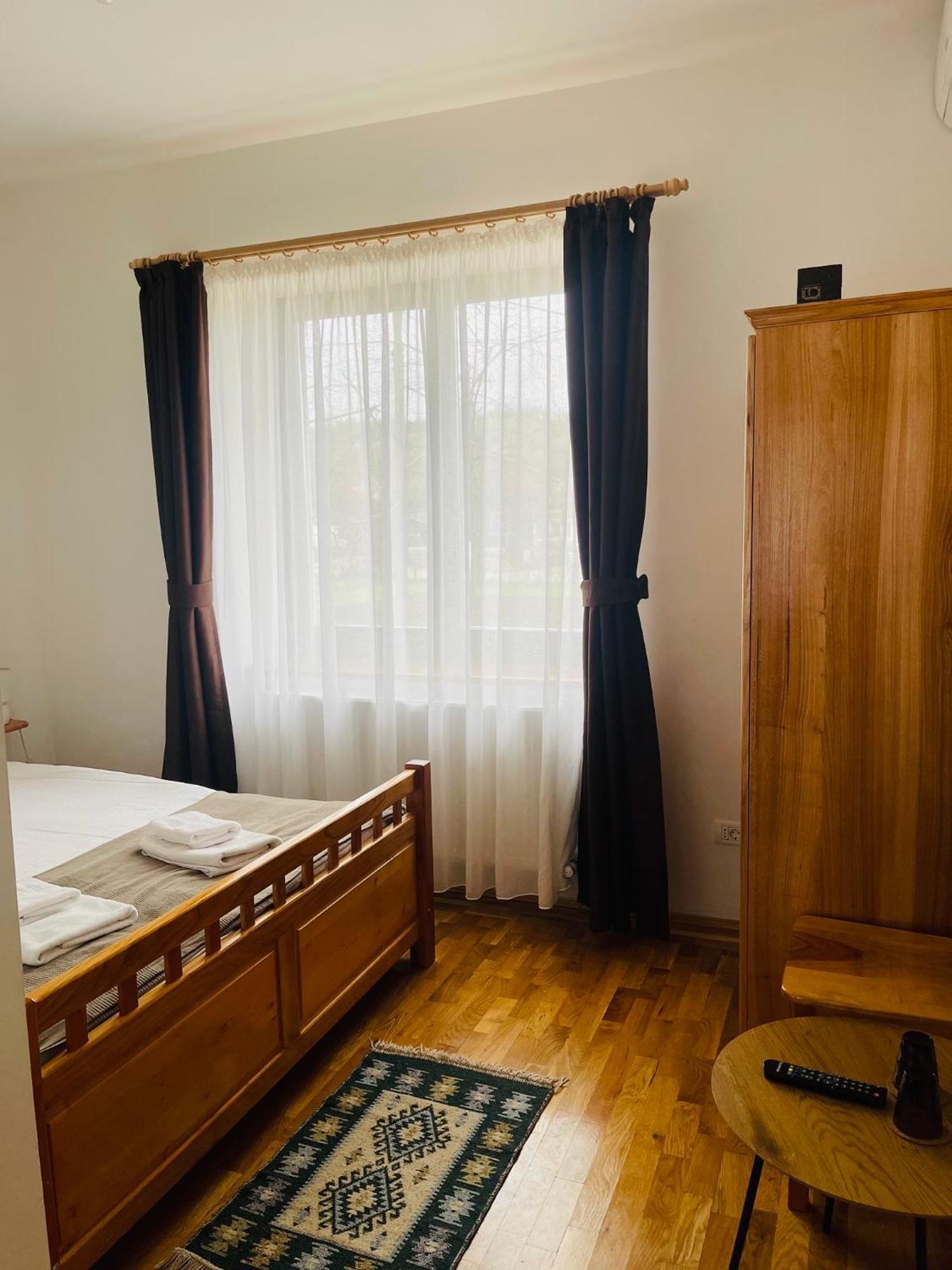 Domeniul Bondarelului Hotel Ocolisu Mic Екстериор снимка